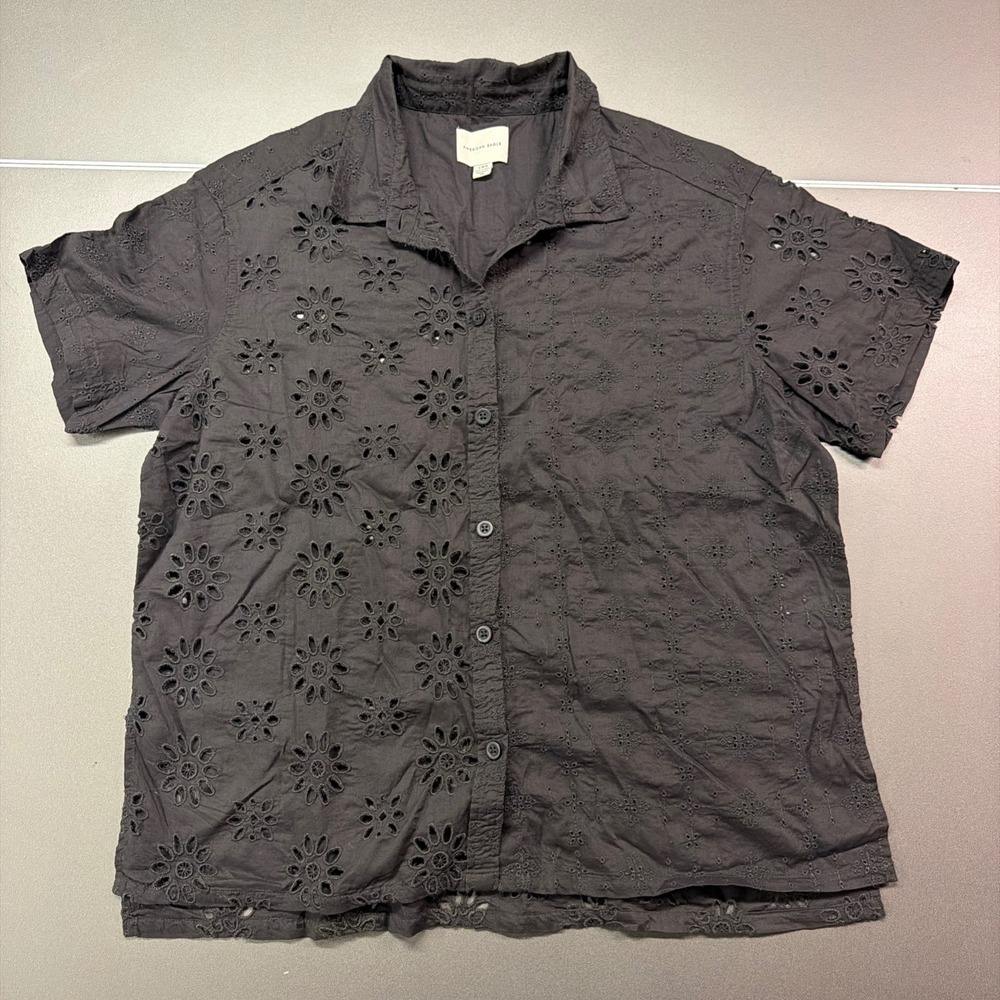 American Eagle Eyelet Button Front Shirt Women's Large Black Floral Short Sleeve